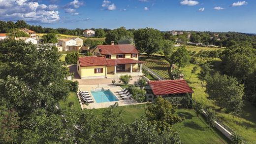 Villa à Žminj, Istria