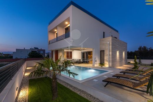 Вилла, Нин, Zadar