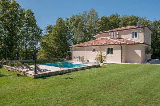 Villa in Tinjan, Istria