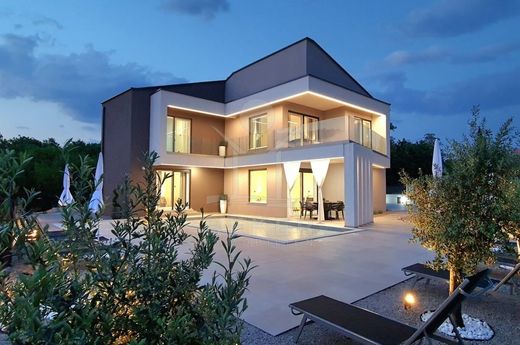 Villa in Vrbnik, Primorsko-Goranska