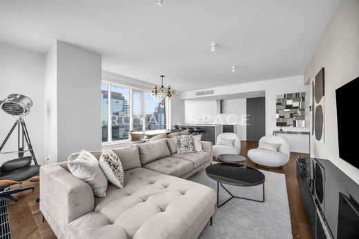 ﺷﻘﺔ ﻓﻲ وارسو, Warszawa