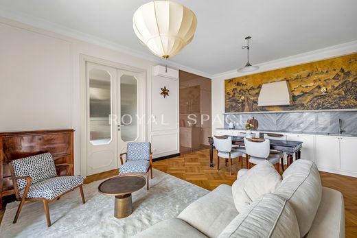 Apartment / Etagenwohnung in Warschau, Warszawa