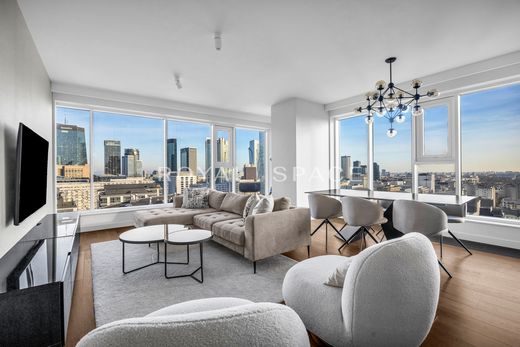 ﺷﻘﺔ ﻓﻲ وارسو, Warszawa