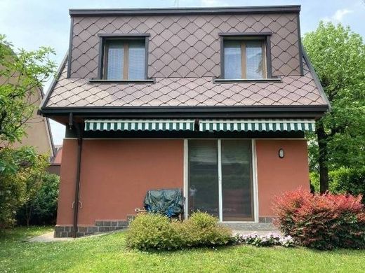 Villa in Arese, Milan
