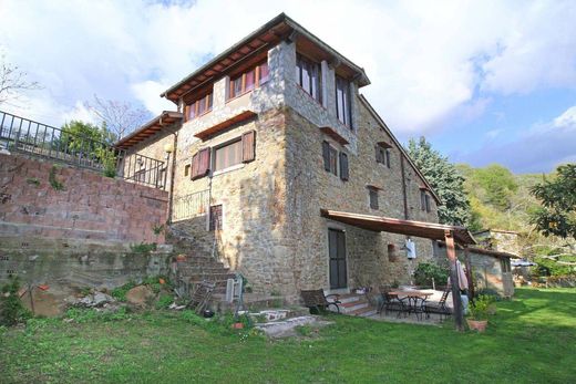 Casale a Castelfranco Piandiscò, Arezzo