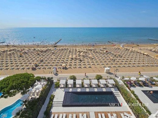 Apartment / Etagenwohnung in Jesolo, Venedig