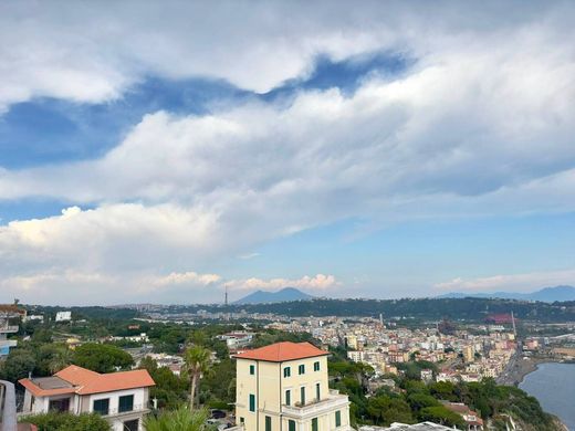 Penthouse w Neapol, Napoli
