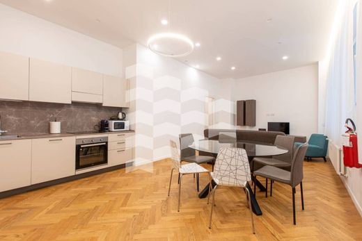 Apartment / Etagenwohnung in Mailand, Lombardei