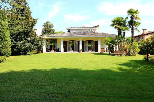 Villa Cadoneghe, Padova ilçesinde