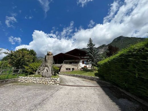 Villa Auronzo, Belluno ilçesinde