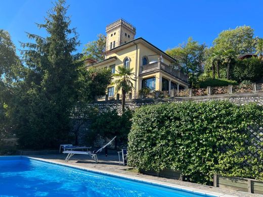 Villa in Gavirate, Provincia di Varese