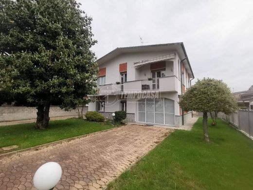 Villa in Misinto, Provincia di Monza e della Brianza