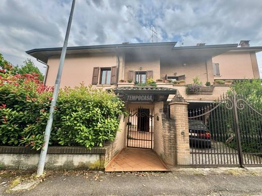 Villa in Reggio nell'Emilia, Provincia di Reggio Emilia