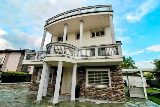 Villa in Colorno, Provincia di Parma