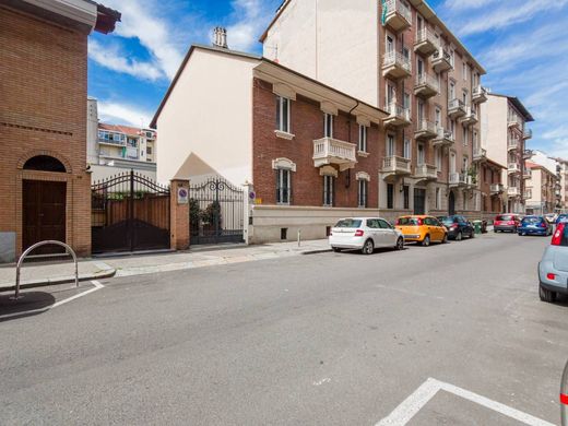 منزل ﻓﻲ تورينو, Torino