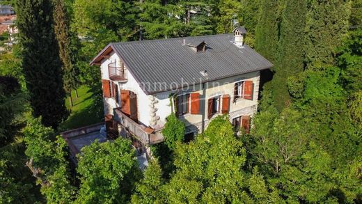 Villa en San Zeno di Montagna, Provincia di Verona