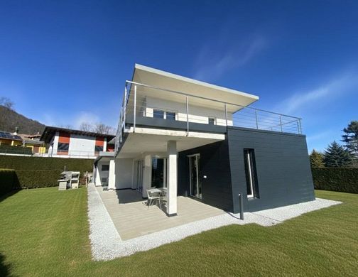 Вилла, La Cassa, Torino