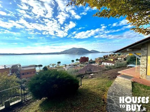 Villa en Predore, Bérgamo