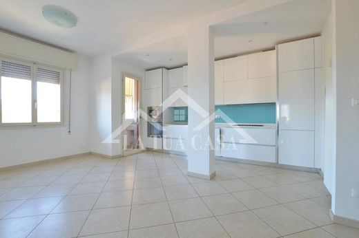Apartment / Etagenwohnung in Viareggio, Provincia di Lucca