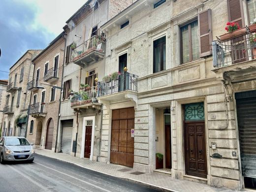 Villa a San Benedetto del Tronto, Ascoli Piceno