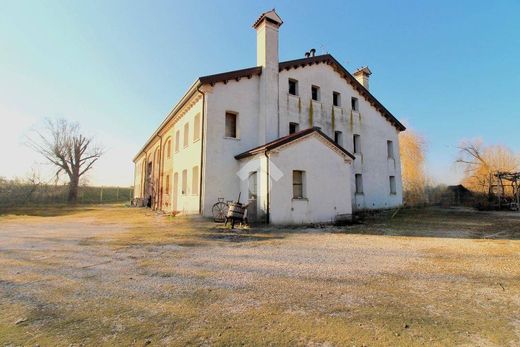 Luxury home in Caorle, Venice