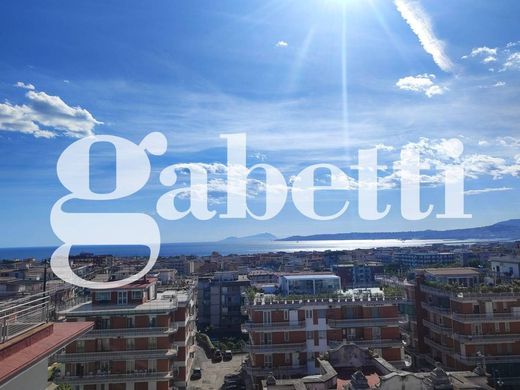 Apartamento - Portici, Nápoles