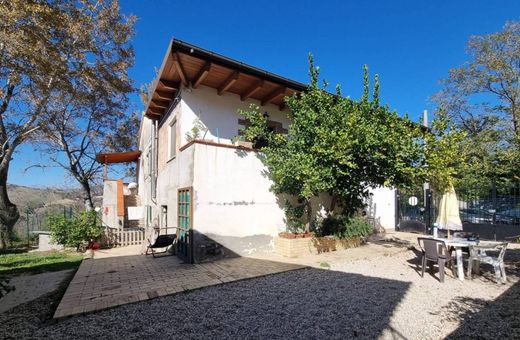 Casa de lujo en Penne, Provincia di Pescara