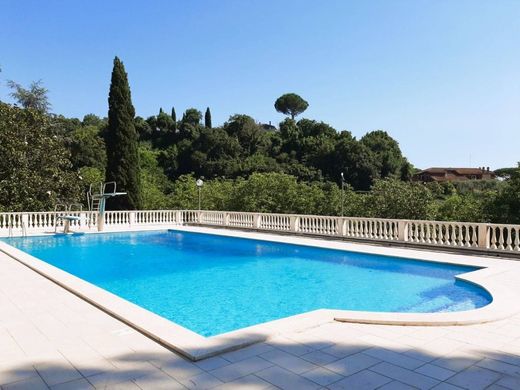 Villa in Rome, Latium