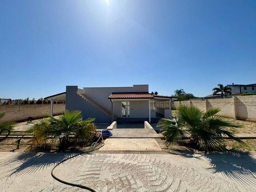 Villa in Cavallino, Provincia di Lecce
