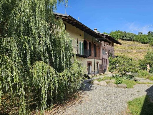 Villa en Salussola, Provincia di Biella