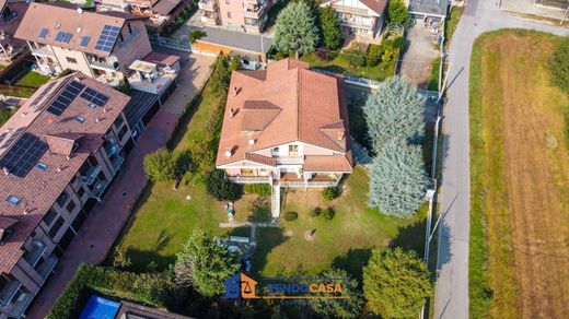 Villa in Volpiano, Turin