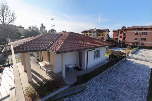 Villa in Castelletto sopra Ticino, Provincia di Novara