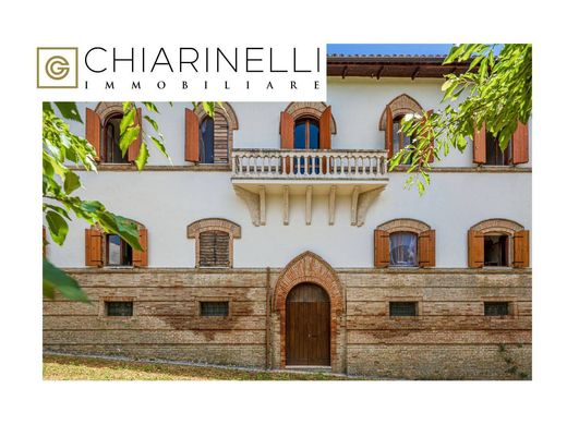 Villa en Camerino, Provincia di Macerata
