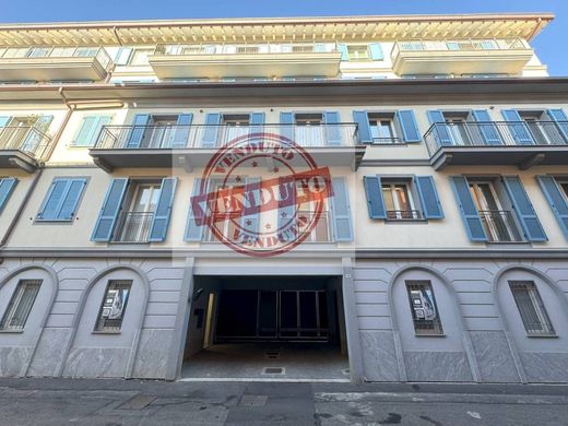 아파트 / Saronno, Provincia di Varese