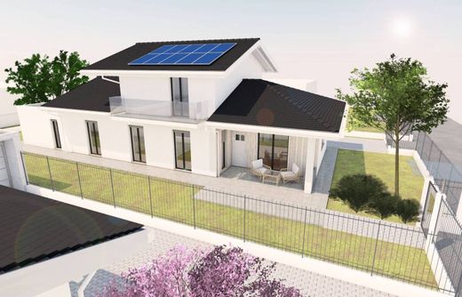 Villa a Gallarate, Varese