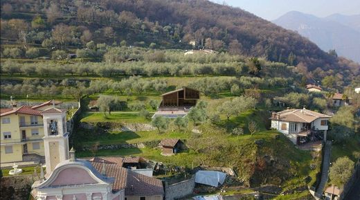 Villa - Monte Isola, Provincia di Brescia