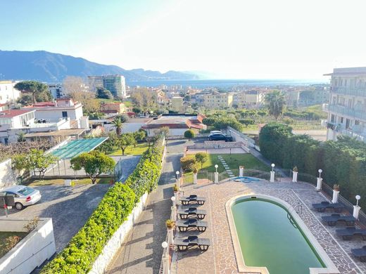 Villa Torre Annunziata, Napoli ilçesinde