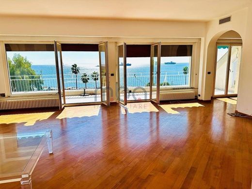 بنتهاوس ﻓﻲ جنوة, Provincia di Genova