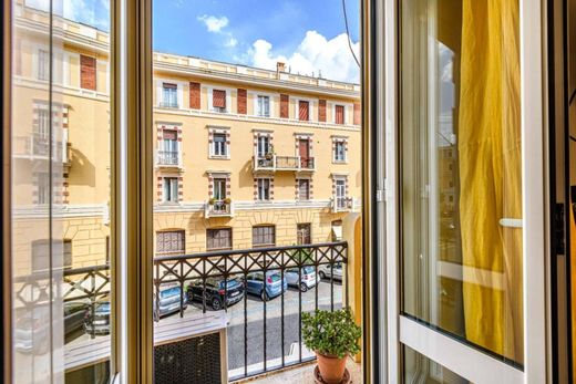 Apartment / Etagenwohnung in Rom, Latium