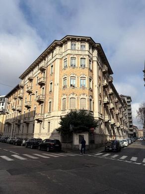 Appartamento a Torino, Provincia di Torino