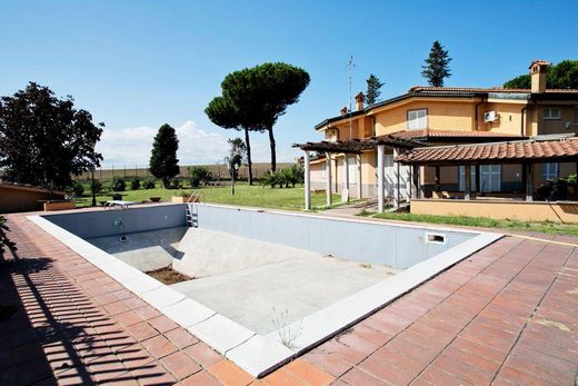 Villa in Rome, Latium