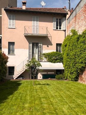 Casa di lusso a Cremona, Lombardia