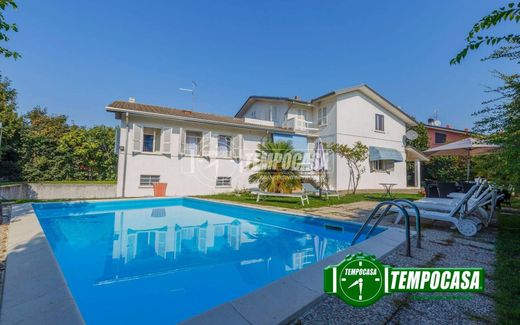 Willa w Calendasco, Provincia di Piacenza