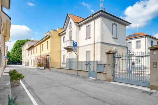 Villa in Saronno, Provincia di Varese