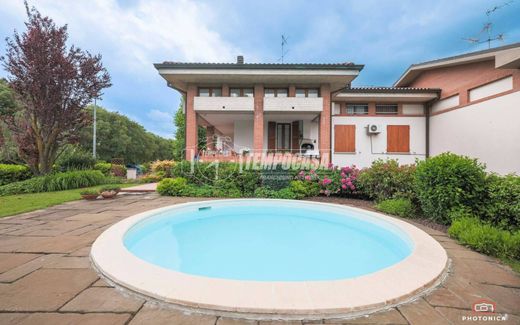 Villa in Anzola dell'Emilia, Bologna
