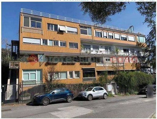Apartment / Etagenwohnung in Rom, Latium