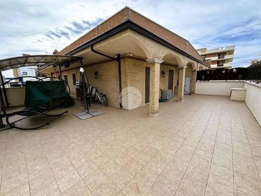 Terraced house in Manfredonia, Provincia di Foggia