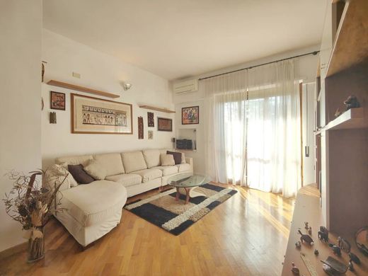 Apartment / Etagenwohnung in Sesto Fiorentino, Florenz