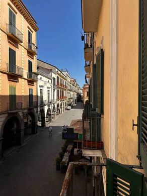Cava Dè Tirreni, Provincia di Salernoのアパートメント