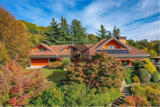 Villa in Vergiate, Provincia di Varese